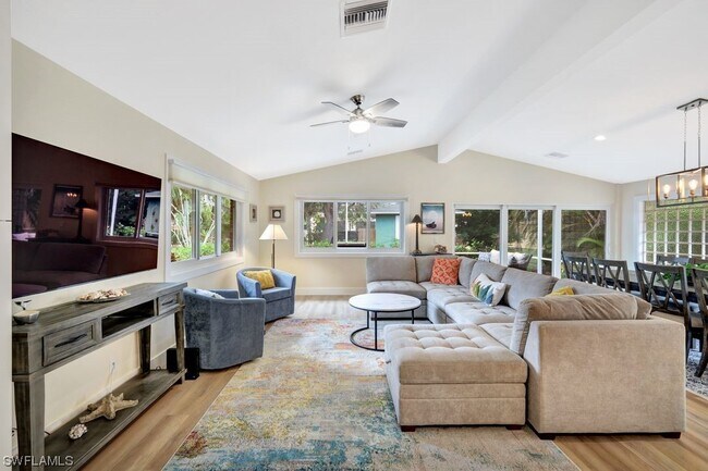 Building Photo - 1650 3rd St S