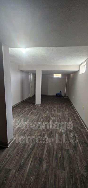 Building Photo - 11905 W 117th Terrace