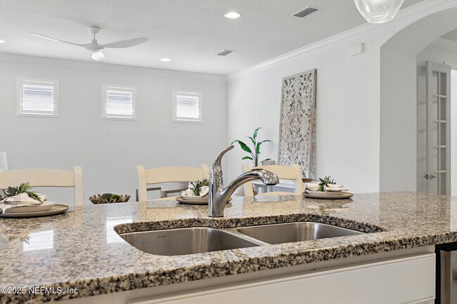 Building Photo - 225 Sweet Pne Trl