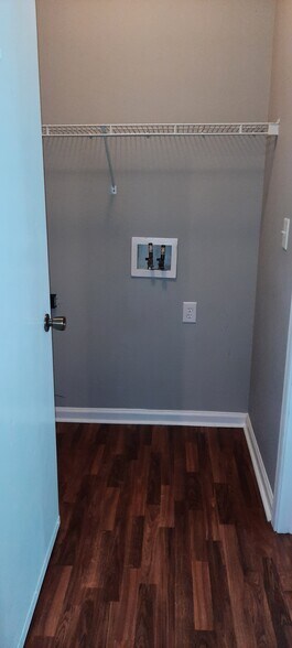 Building Photo - 3181 Stratus Ct