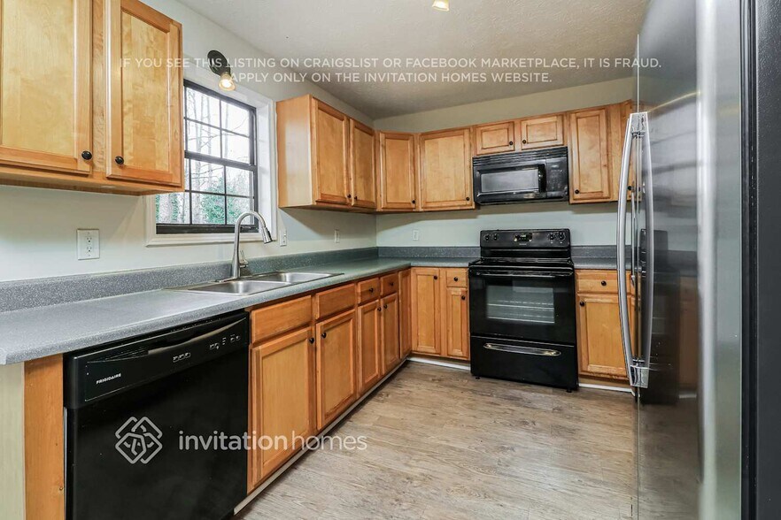 Building Photo - 3699 Ashley Woods Dr