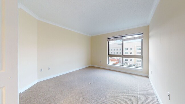 Building Photo - Chinatown 2 Bedroom 2 Bathroom In Amazing Centralized Building-Amenities Galore! Pets Welcomed!