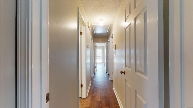 Building Photo - 1806 Heatherton Dr