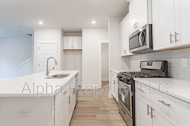 Building Photo - 206 Round Back Wy