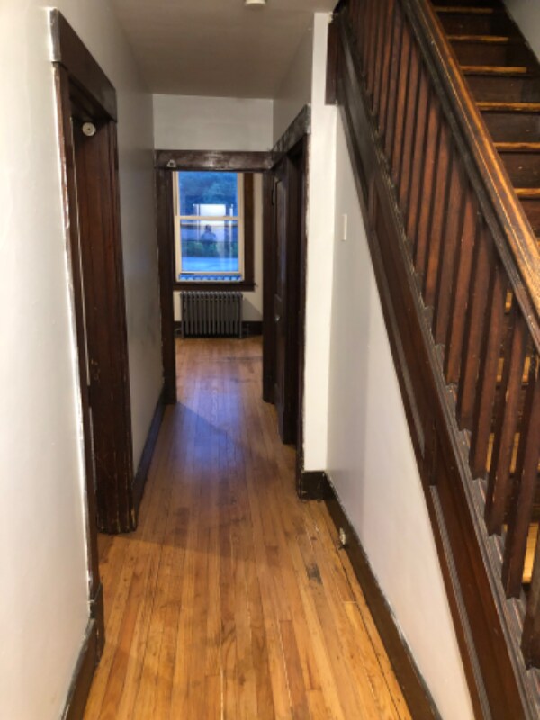 Building Photo - 700 Airbrake Ave