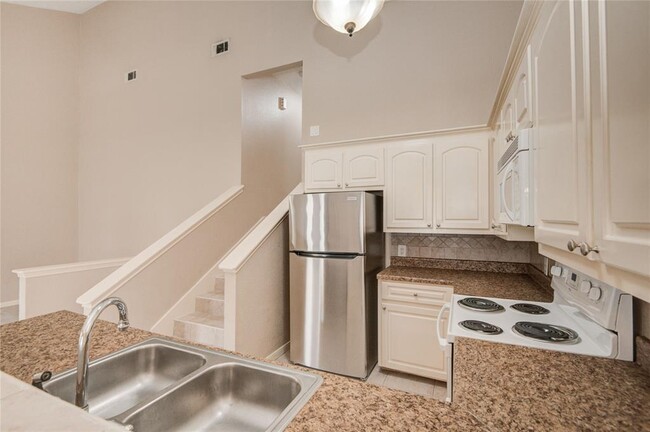 Building Photo - 3700 83rd St