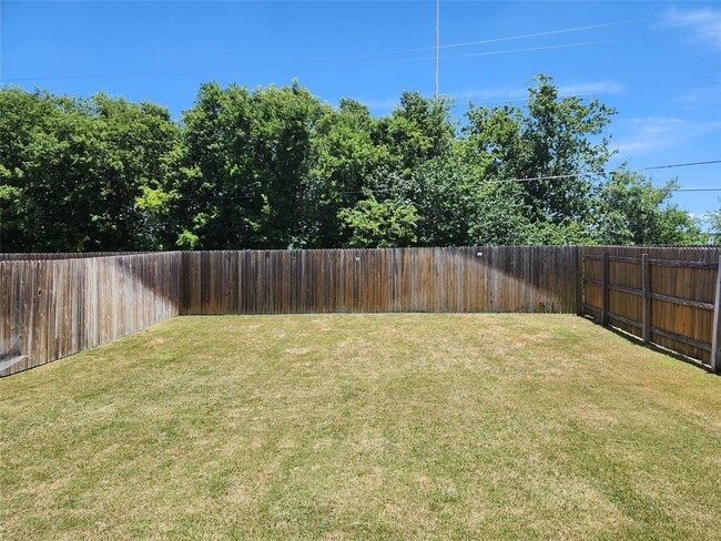 Building Photo - 1041 Winnsboro Lp