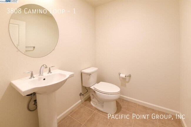 Building Photo - 3808 Camino Lp