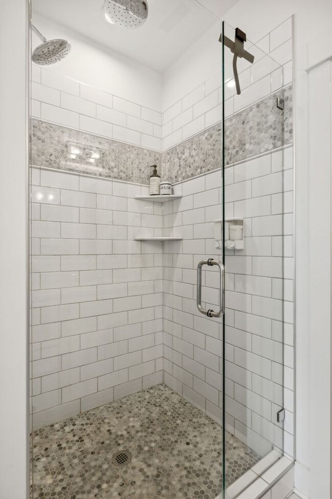 Building Photo - Germantown Gem just 1 mile from Downtown N...