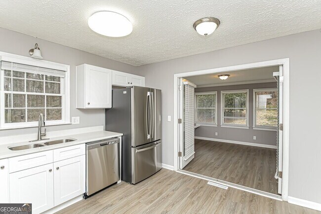 Building Photo - 941 Hickory View Ct NW
