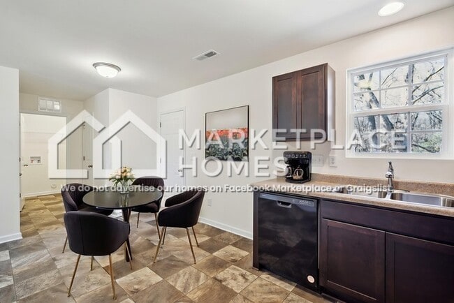 Building Photo - 308 Oferrell St