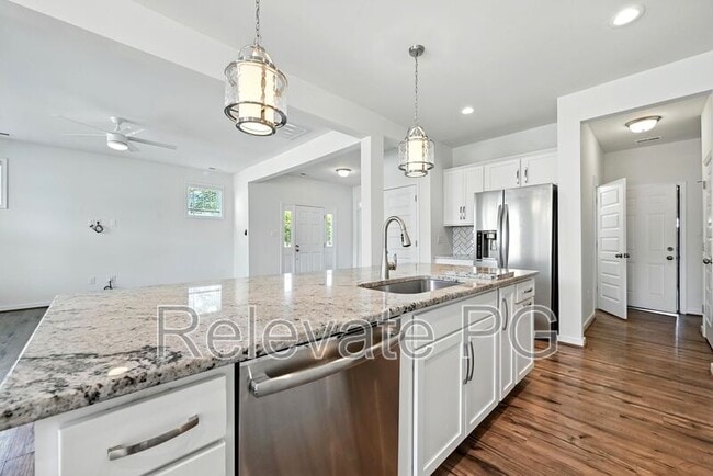 Building Photo - 9893 Honeybee Dr