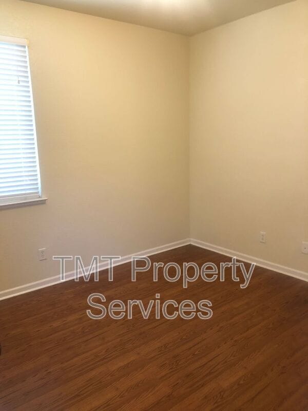 Building Photo - 2362 Dunsley Cir