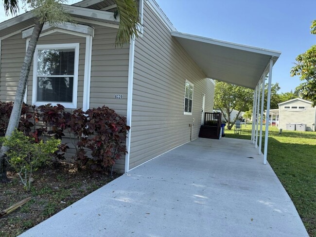 Primary Photo - 6320 NW 29th St