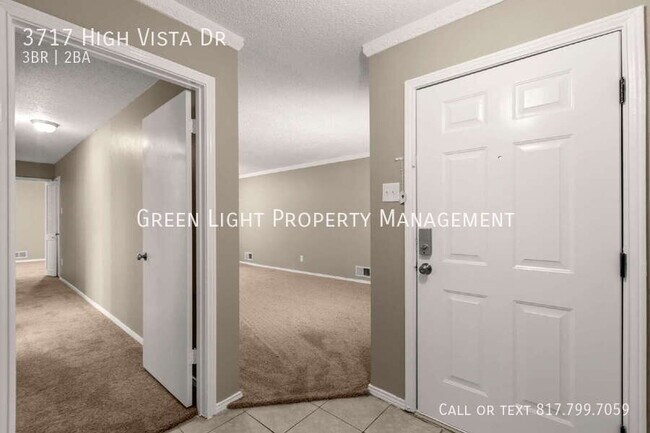 Building Photo - 3717 High Vista Dr