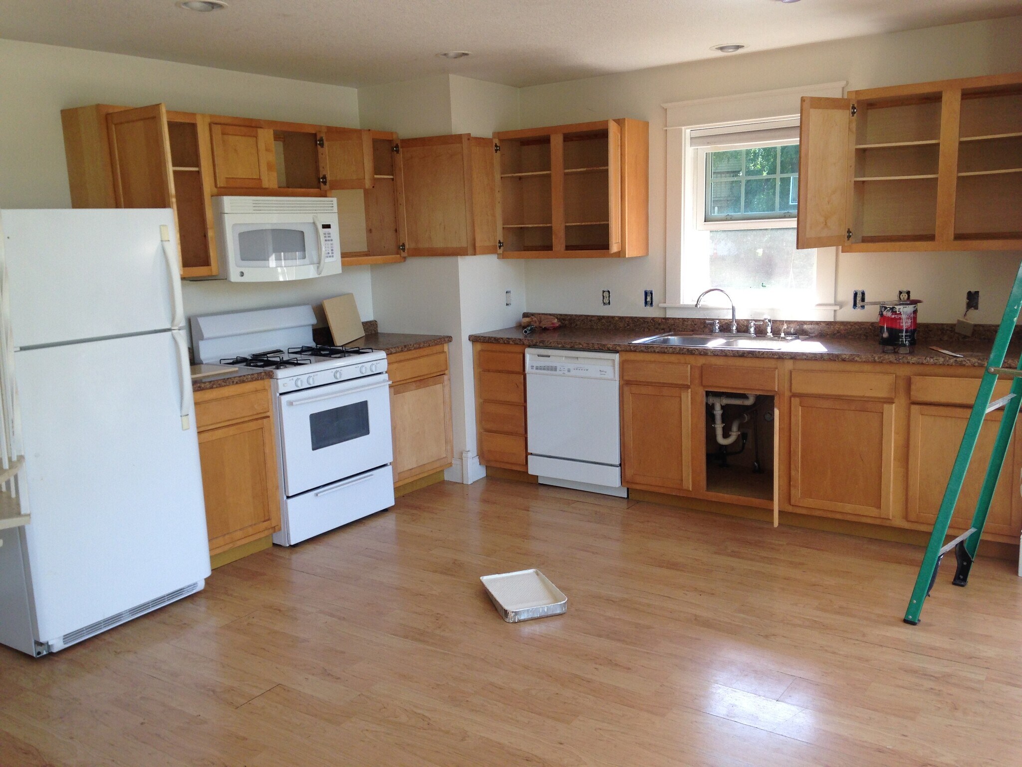 Building Photo - 149 James Ave