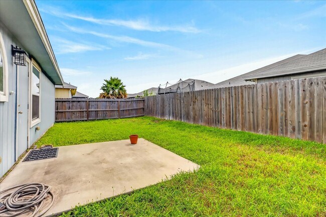 Building Photo - 6769 Mikayla St
