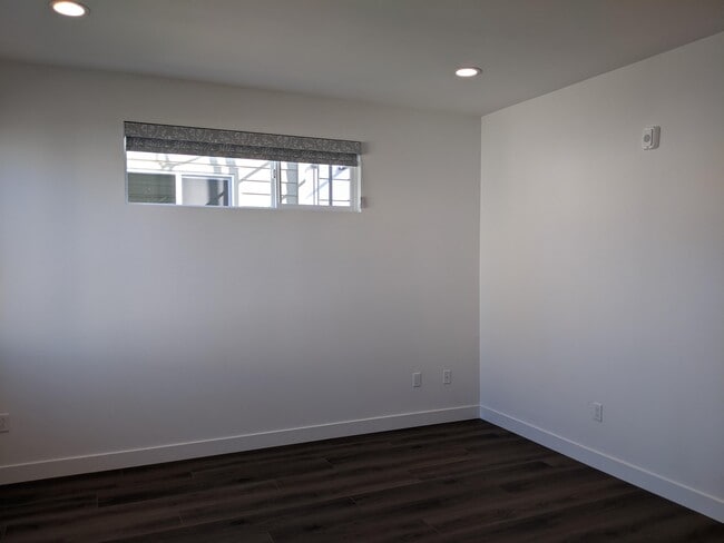 Building Photo - 193 Uptown Cir