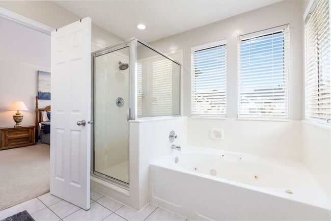 Building Photo - 8126 Clover Spring Ln