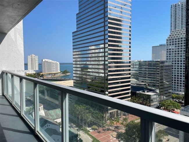 Building Photo - 500 Brickell Ave