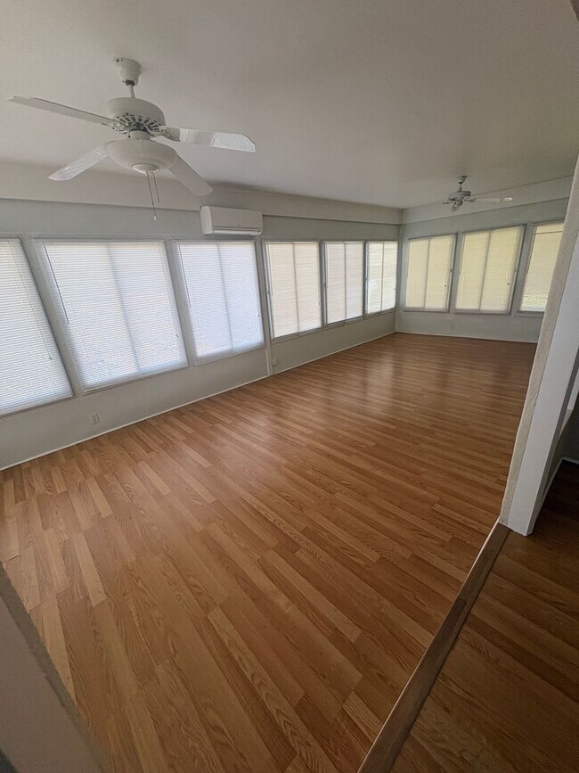 Building Photo - Beautiful 2Bed/2Bath with 2-Car Garage