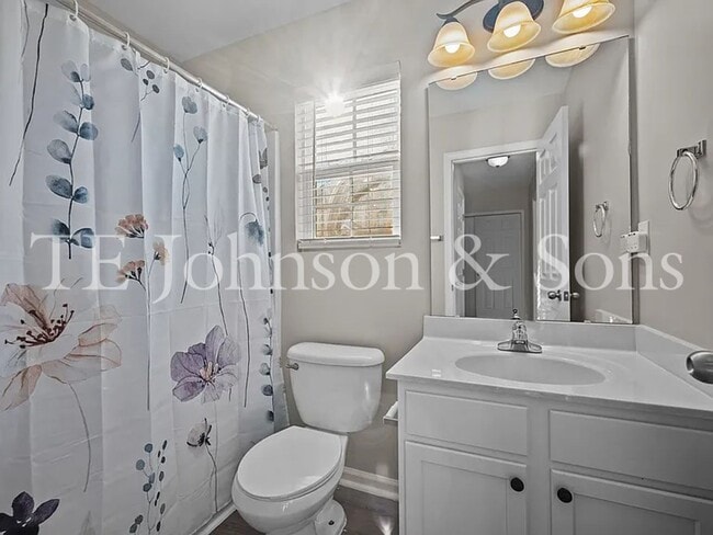 Building Photo - Wonderful location waiting for you