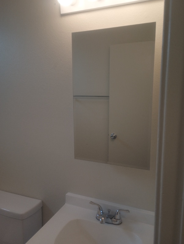 Building Photo - 9415 California Ave