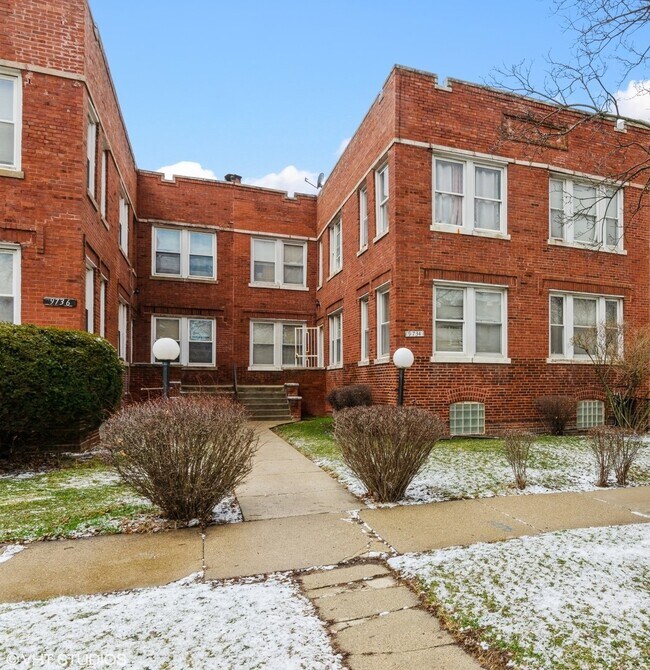 Primary Photo - 9734 S Prairie Ave