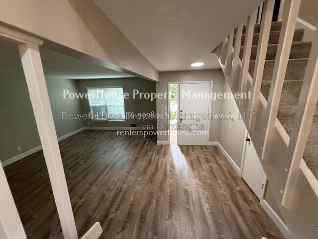 Building Photo - 145 Starboard Point