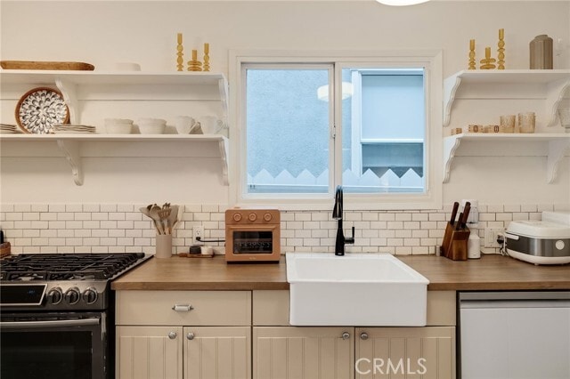 Building Photo - 1706 Carver St