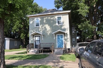 Building Photo - 225 N Tenth St