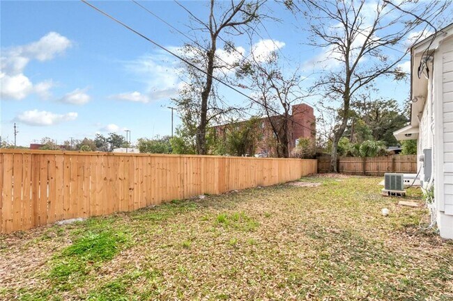 Building Photo - 112 Shell Rd Pl