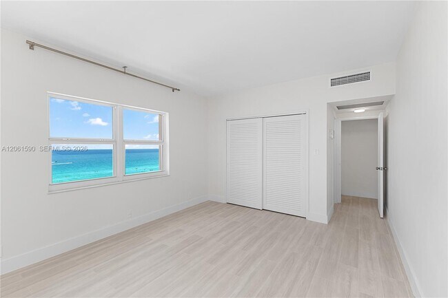 Building Photo - 4747 Collins Ave