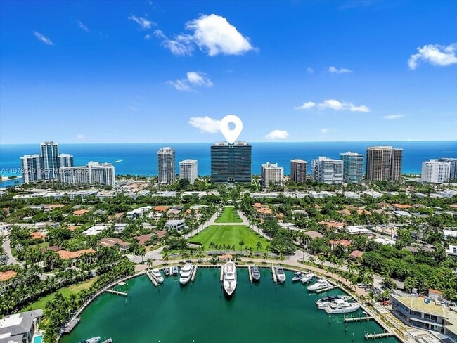 Building Photo - 10201 Collins Ave