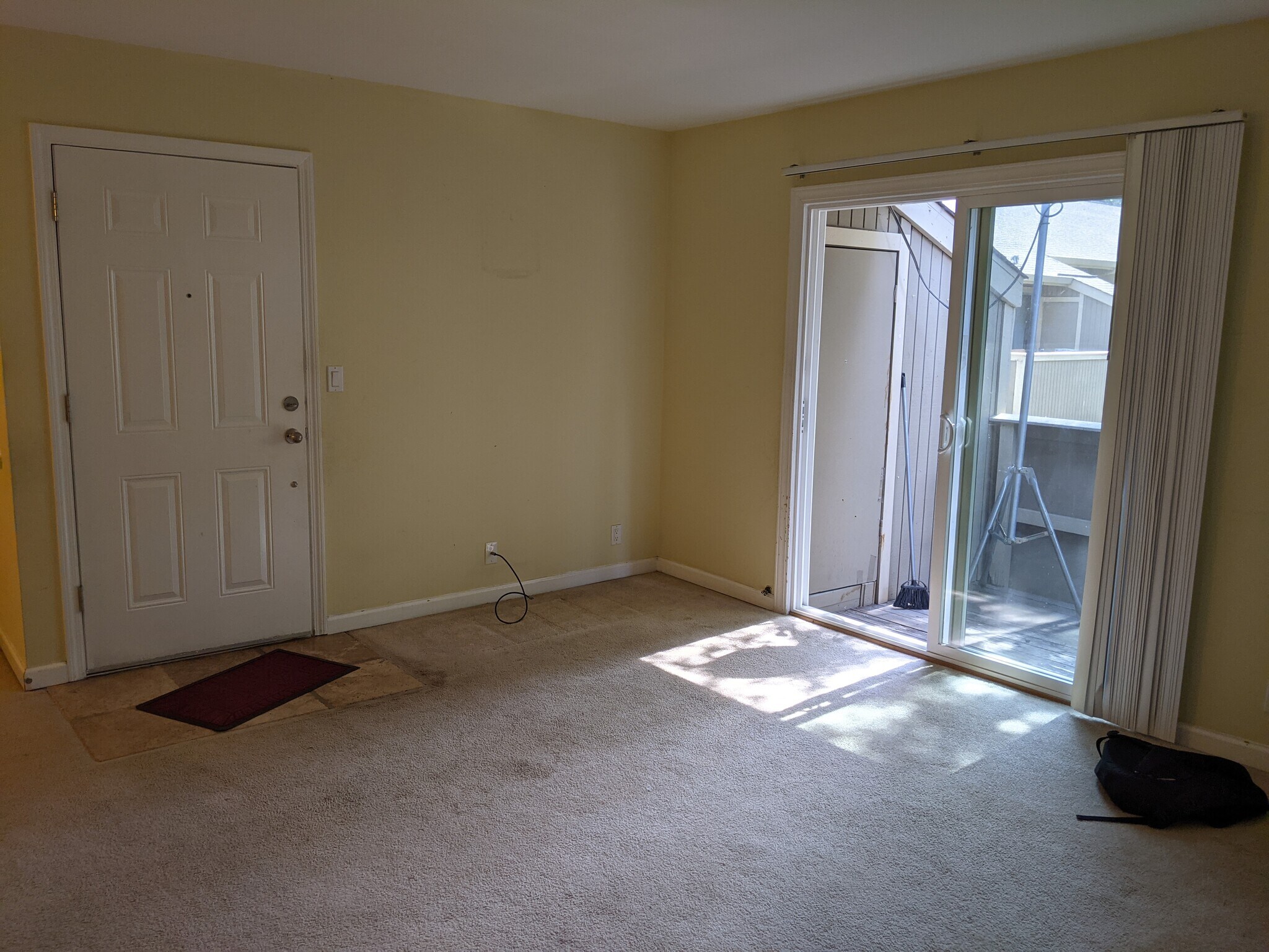 Living room - 3242 Red Cedar Ter