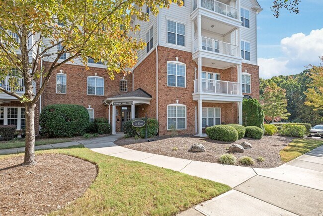 Building Photo - Prime Ballantyne Living: 2-Bedroom, 2-Bath Condo
