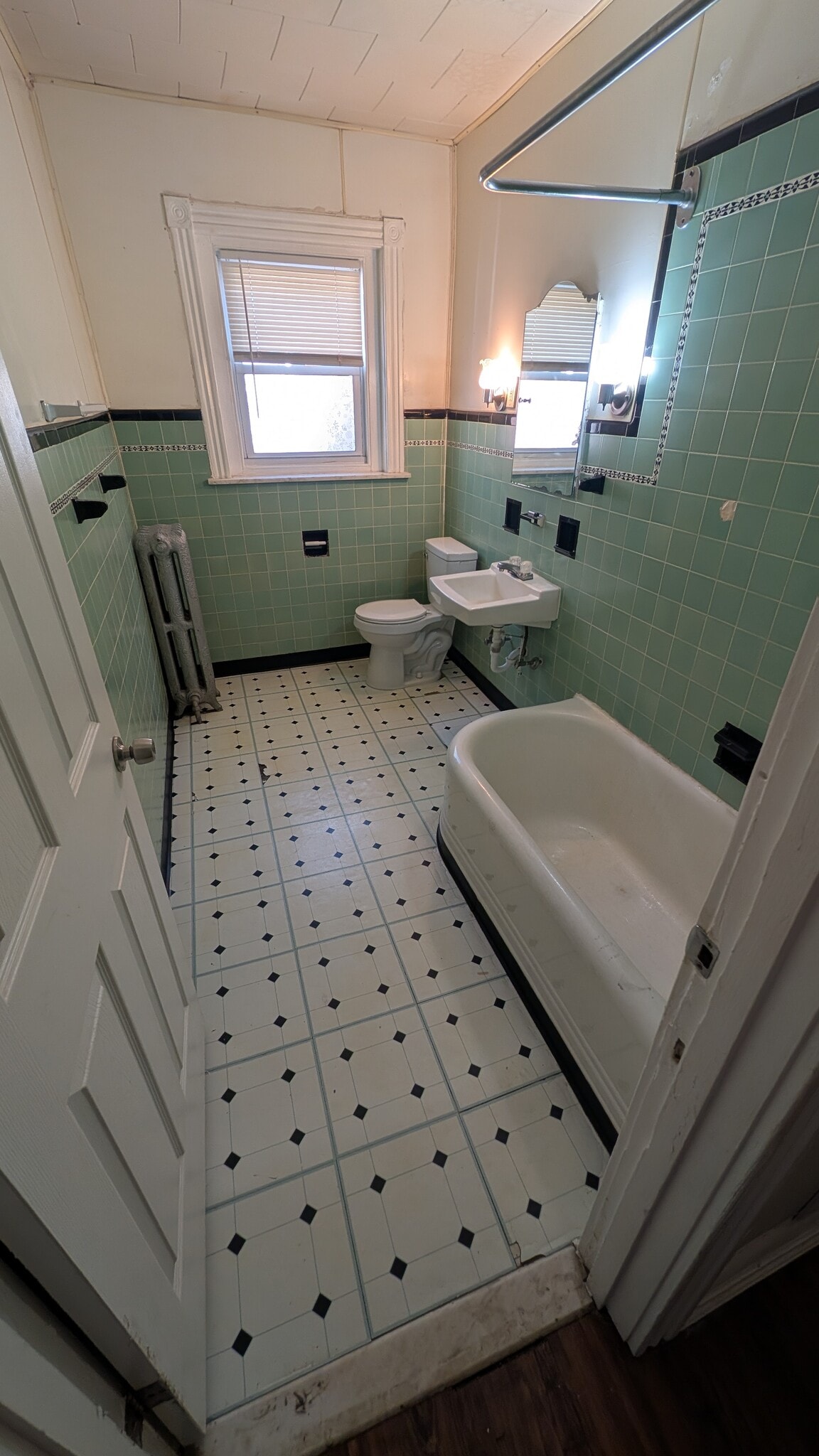 Building Photo - 238 S Madison St