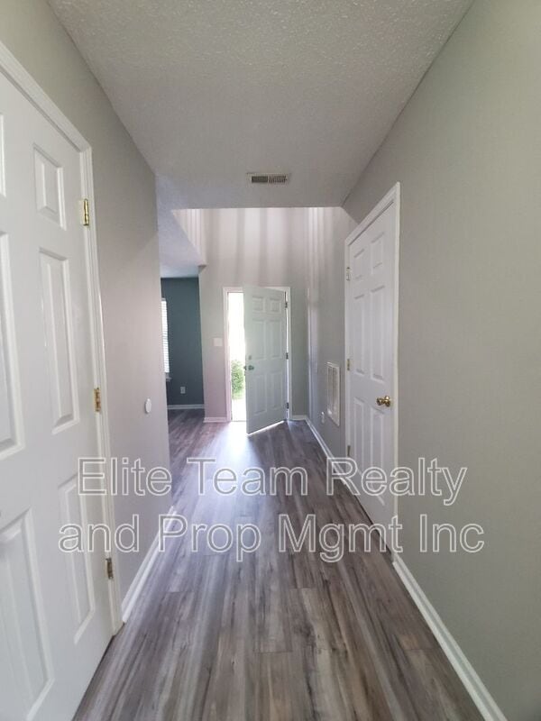 Building Photo - 10623 Campion Ct