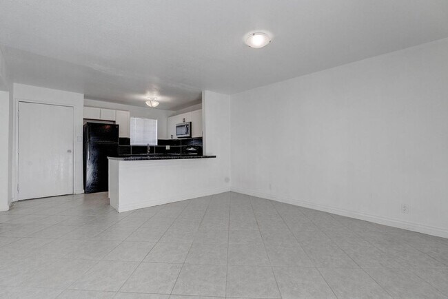 Building Photo - 5396 S Swenson St