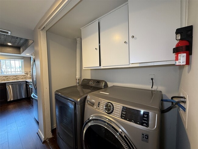 Building Photo - 10428 Hammerly Blvd