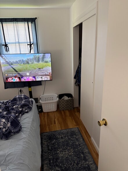 Building Photo - 129 Carr Rd