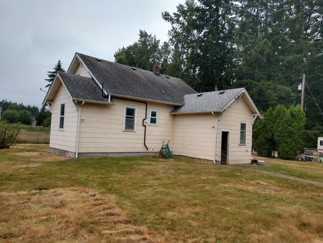 Building Photo - Renovated Arlington Home Close To Freeway ...