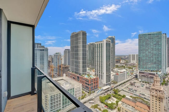 Building Photo - 398 NE 5th St