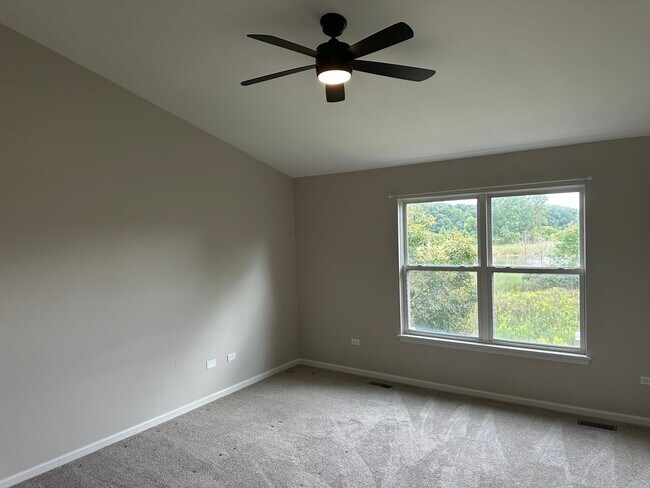 Building Photo - 1665 S Candlestick Way