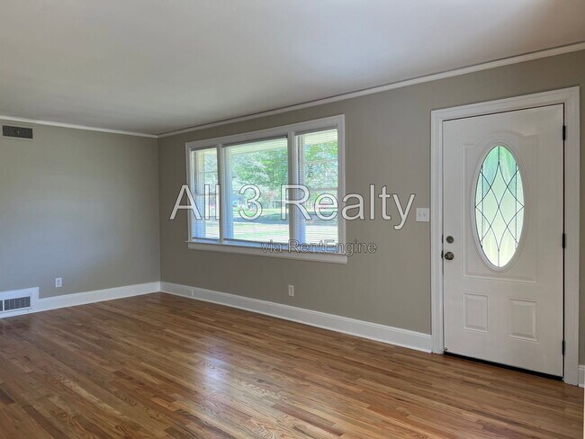Building Photo - 723 Hillman St