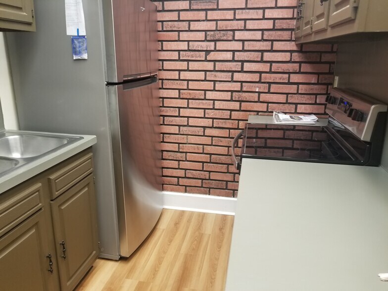 Building Photo - 307 N Market St