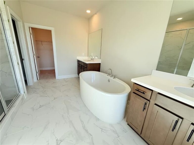 Building Photo - 1114 Winding Br Dr