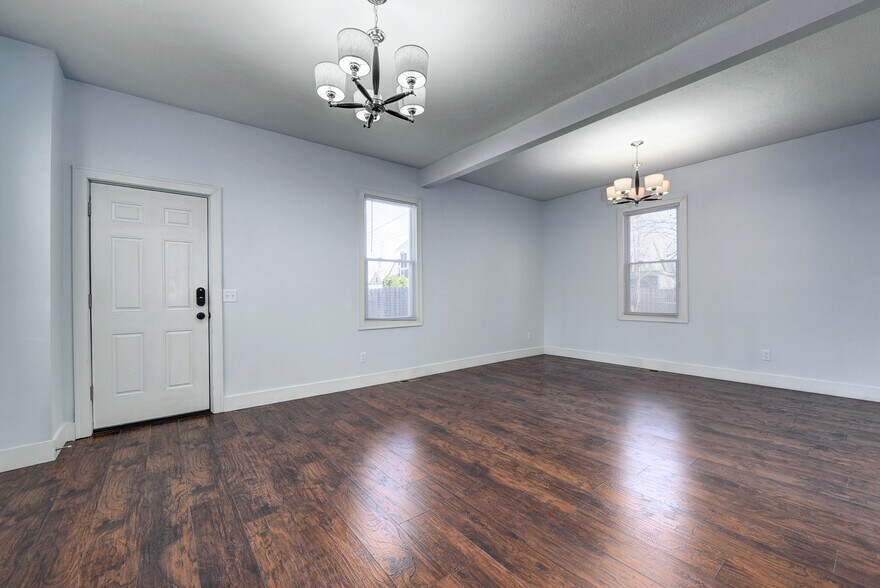 living room - 3117 Hancock Ave