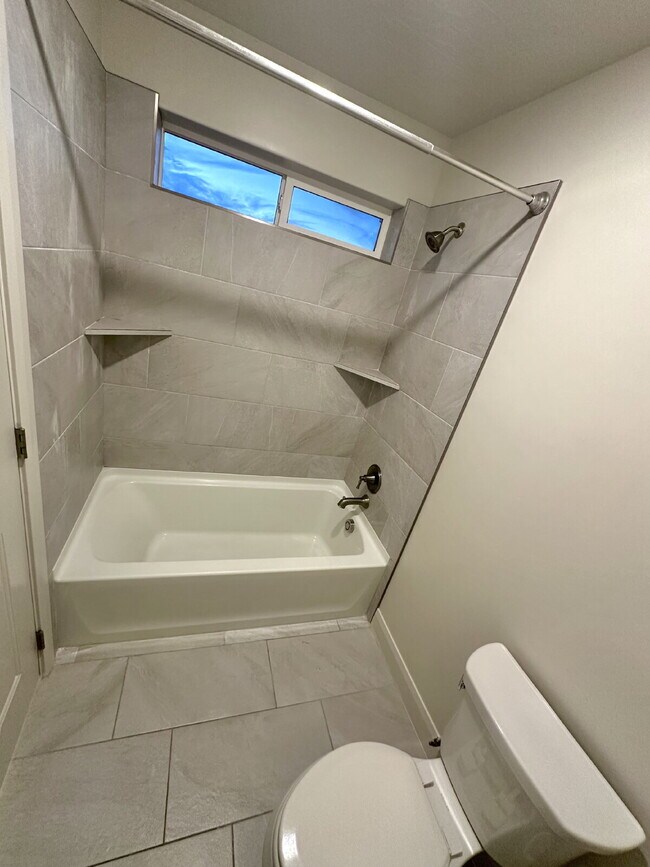 Building Photo - “St. George, Aspen Estates: 5 spacious beds, 2.5 baths, and a stunning 2,852 sq ft of beautifully...