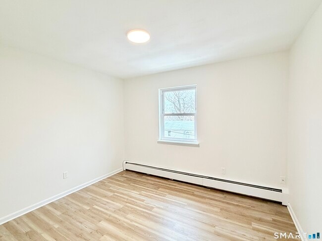 Building Photo - 76 Highland Ct